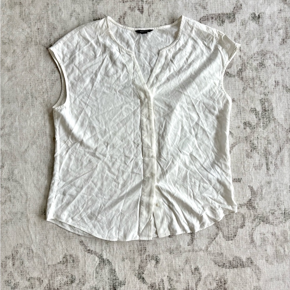 RW&CO. Cream Sleeveless Blouse with Mandarin Collar